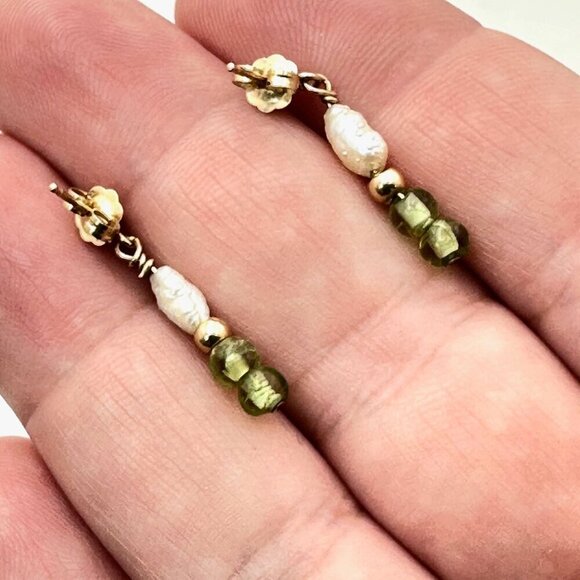 Estate Womens Earrings 14K Yellow Gold Freshwater Pearl Peridot Chandelier - Picture 3 of 3